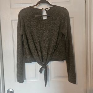 Sky& Sparrow Green Front Crop Sweater Lg